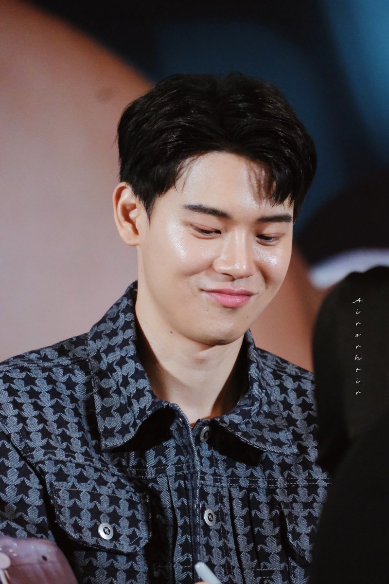 อ้วมค้าบบบบบ

#AYA_YINWAR2NDFANSIGN
YINWAR 2ND FANSIGN AYA
#yinyin_anw <a href="/yinyin_anw/">Yinyin</a> 
#หยิ่นวอร์