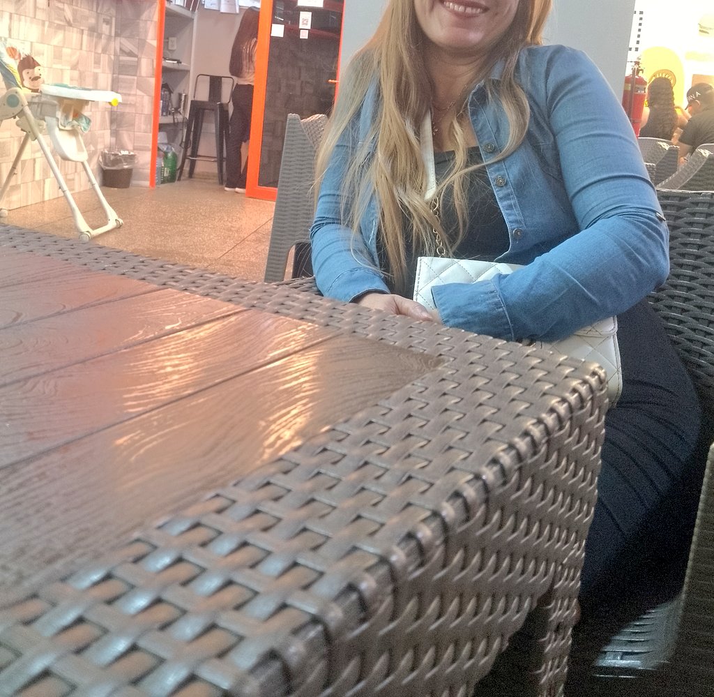 fransiss tweet media
