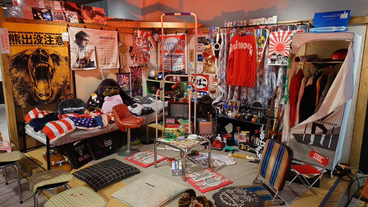 SadowskyNYC's tweet photo. オサレなお部屋にオサレな自転車
すばらすぃ(TдT) https://t.co/tqlVkCwx6Z