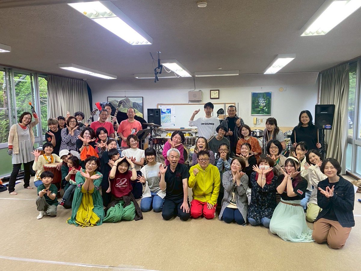 lahda_mercy's tweet photo. 朝は今回演奏してくれる花山海さんとのリハでした！

お楽しみに！

#高知 #ゴスペル #音楽
#歌 #ラーダマーシー #地域
#高知市 #中央公園
#花山海 #イベント #春花まつり https://t.co/UTFkGvR3EO