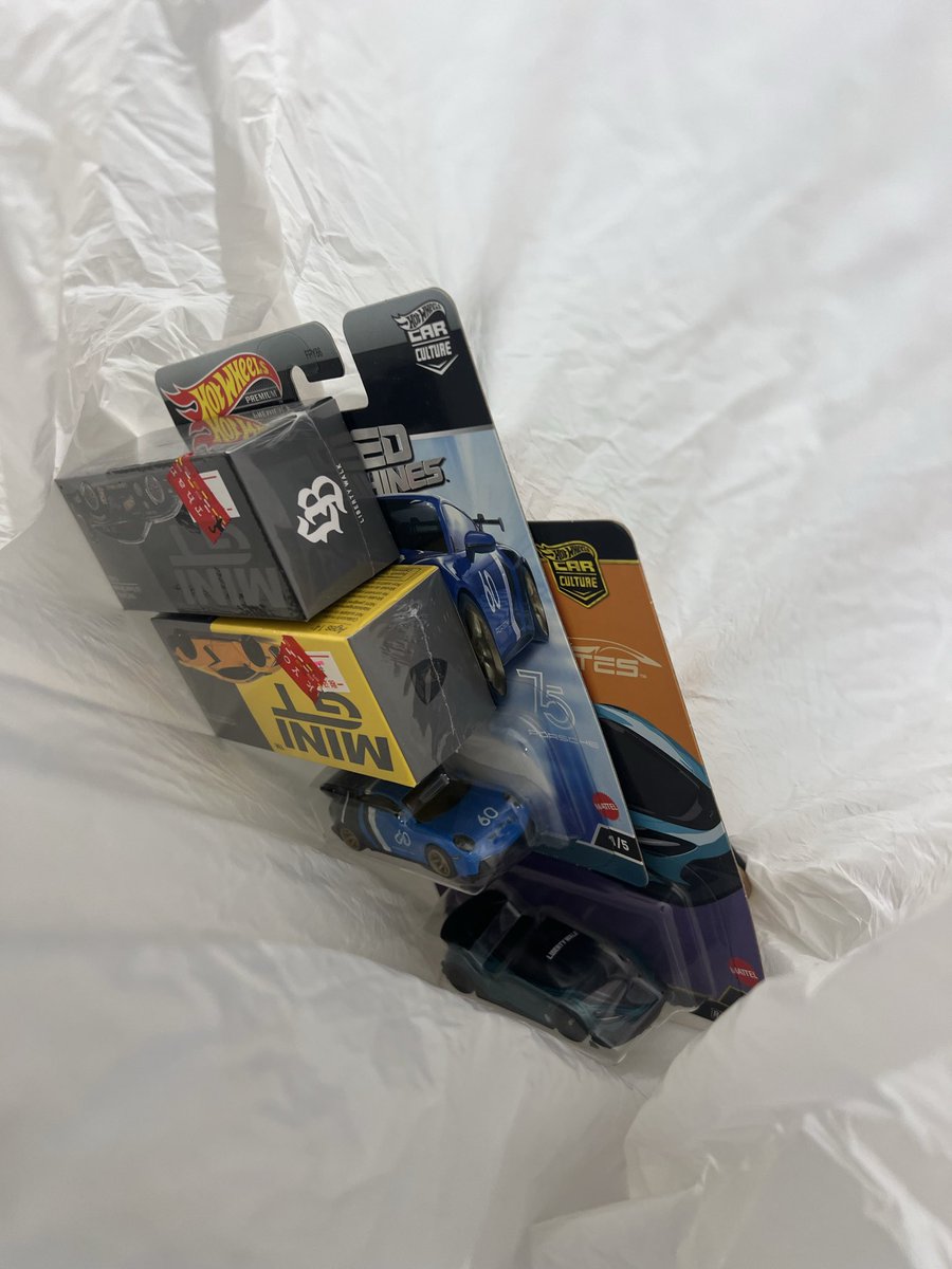 SUBARU_1953's tweet image. お昼買いに寄っただけなのに
俺は悪くない俺は悪くない俺は悪くない俺は悪くない俺は悪くない俺は悪くない俺は悪くない俺は悪くない俺は悪くない俺は悪くない
 #ホットウィール   #MINIGT
