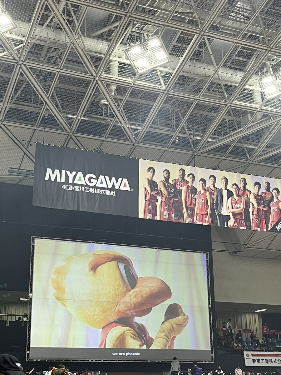 りな tweet media