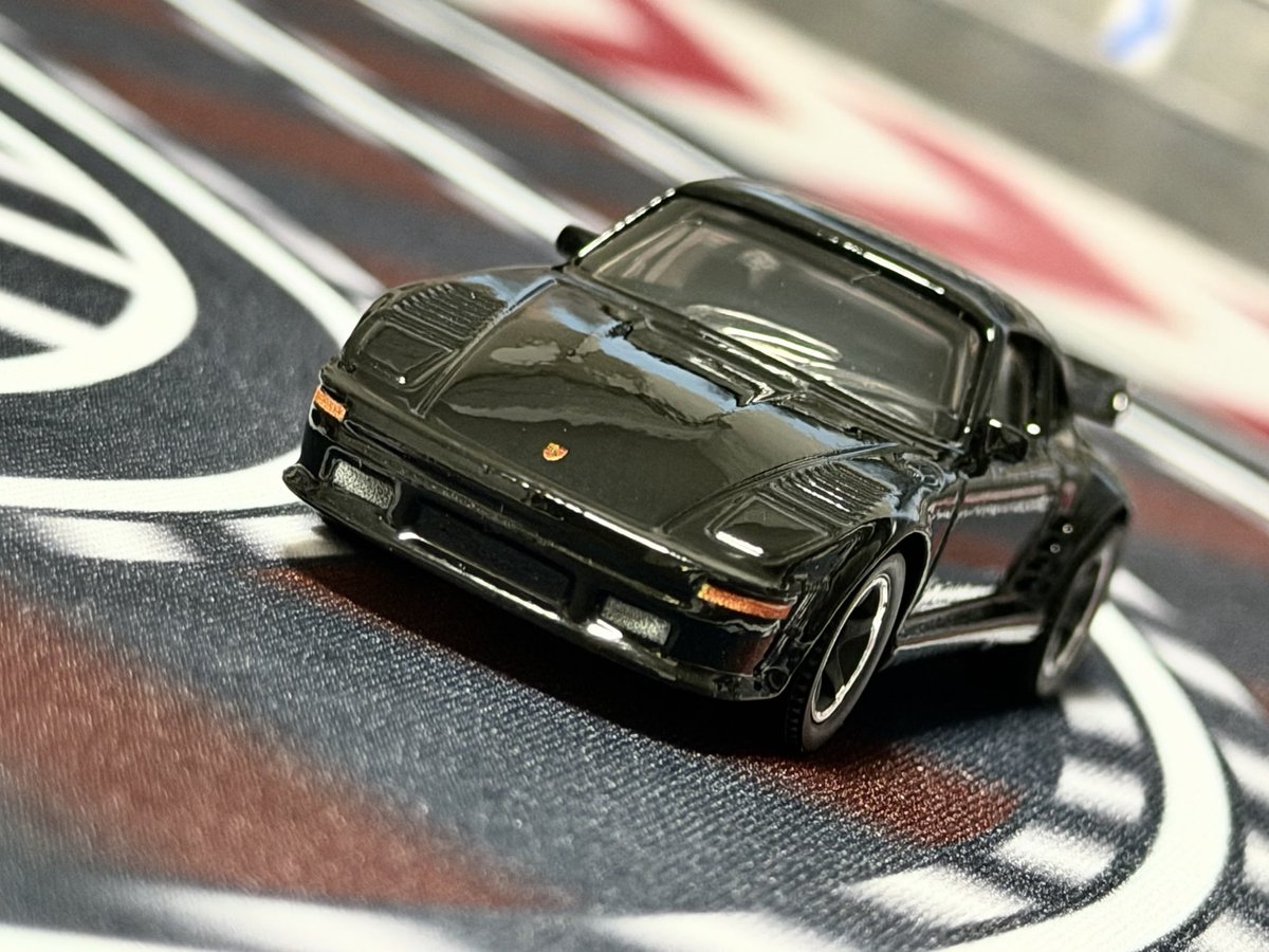 64minicar tweet media