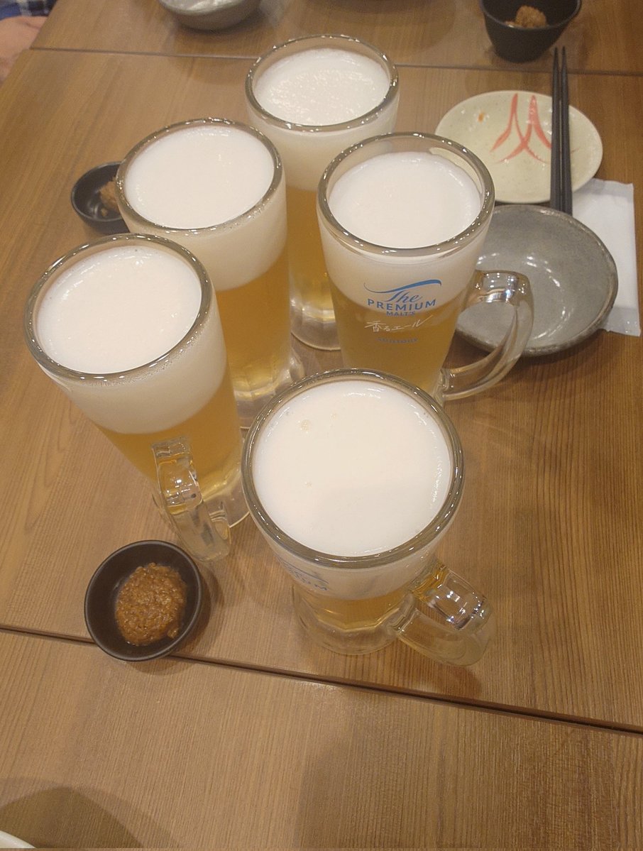 すらさーふ tweet media