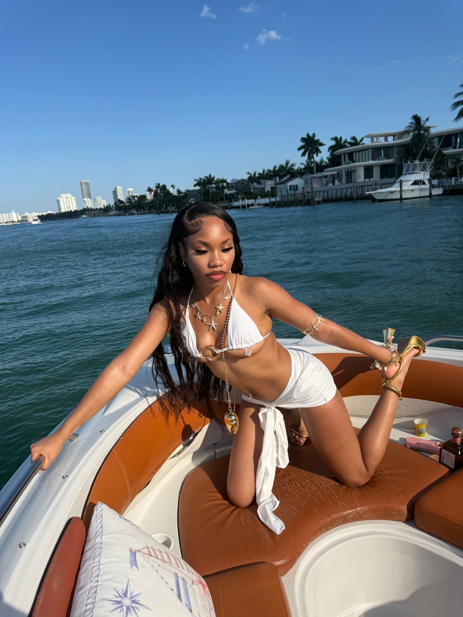 Jasmine Lynn 🫧🩰🧁 tweet media