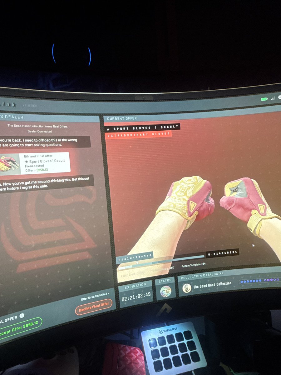Ayce4k's tweet photo. @valvesoftware @CounterStrike what’s da point of charging so much for gloves that you can’t even approve the payment in time for me to even purchase the gloves, i was so hype to get these😪🤧 L update im sorry but what are these terminals bruh, L price for this float too tbh🤧 https://t.co/I3x0qW3wNf