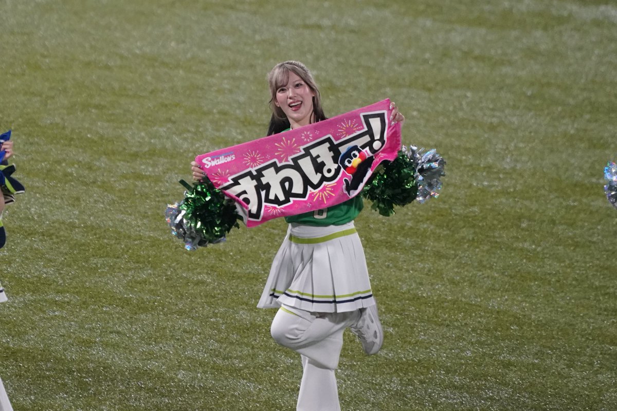 4374Yoshi's tweet image. 劇的なサヨナラ勝利。
激しく楽しかったな。
Passionさんお疲れ様でした。
YUZUHAさん気付いてくれたありがとう。
SUMIREさんのお手振りも待ってます。

#Passion
#YUZUHA6
#SUMIRE15