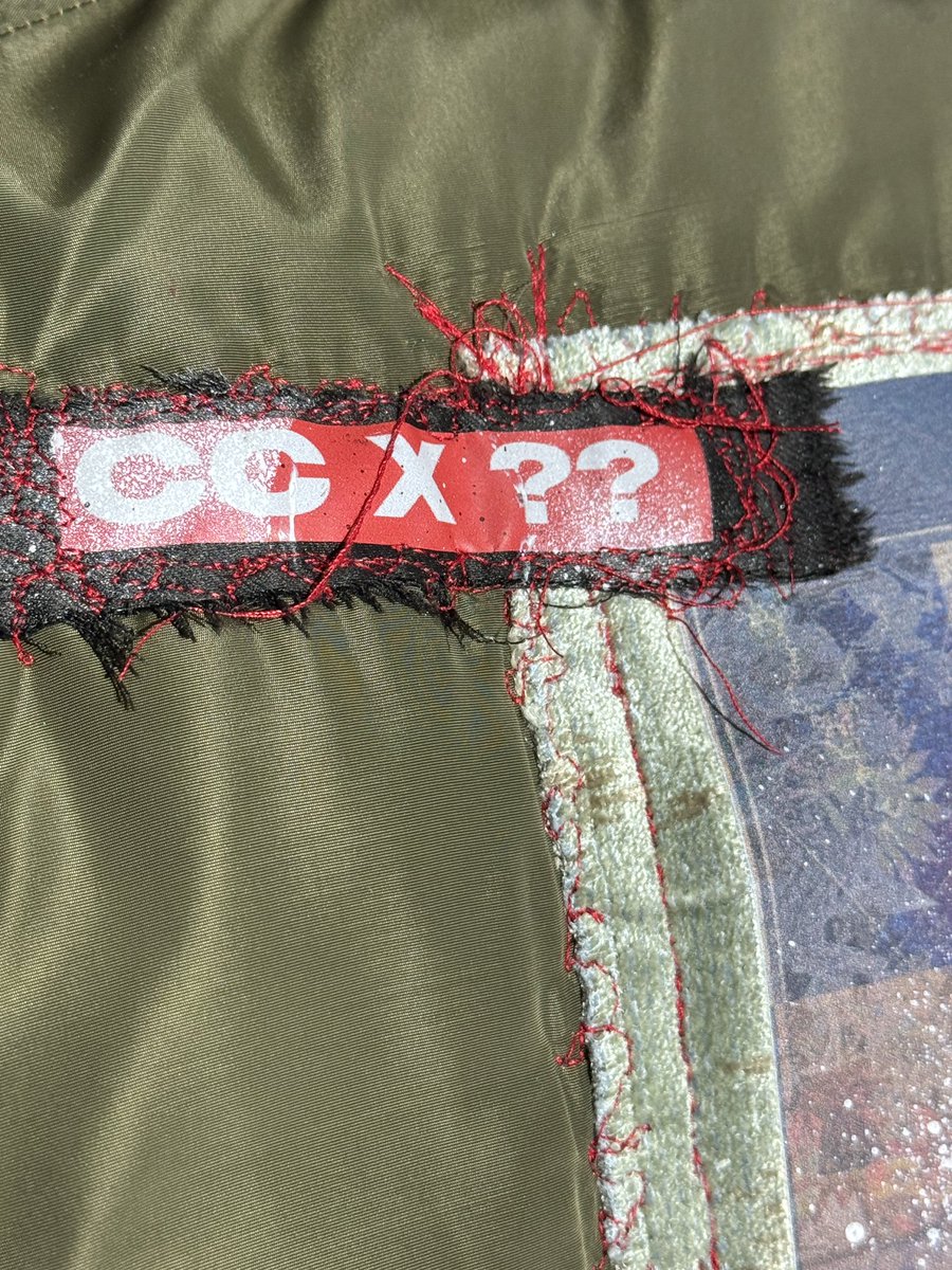 sharoncleaer's tweet image. experimental bomber jacket, mixing my art and textile energy ~

#contemporaryart
#wearableart
#artprocess
#experimentalart
#mixedmedia