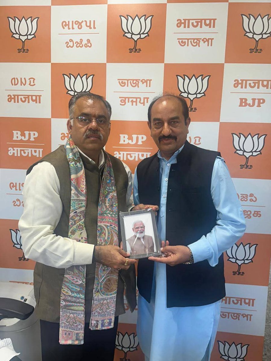 भाजपा के राष्ट्रीय महामंत्री एवं जम्मू-कश्मीर प्रभारी श्री तरुण चुघ जी को जन्मदिवस की हार्दिक शुभकामनाएं।
आपका नेतृत्व, समर्पण और संगठन के प्रति आपका योगदान हम सभी के लिए प्रेरणास्रोत है।
ईश्वर से आपके उत्तम स्वास्थ्य एवं दीर्घायु की कामना करता हूँ I🙏amritsar 

<a href="/BJP4India/">BJP</a>