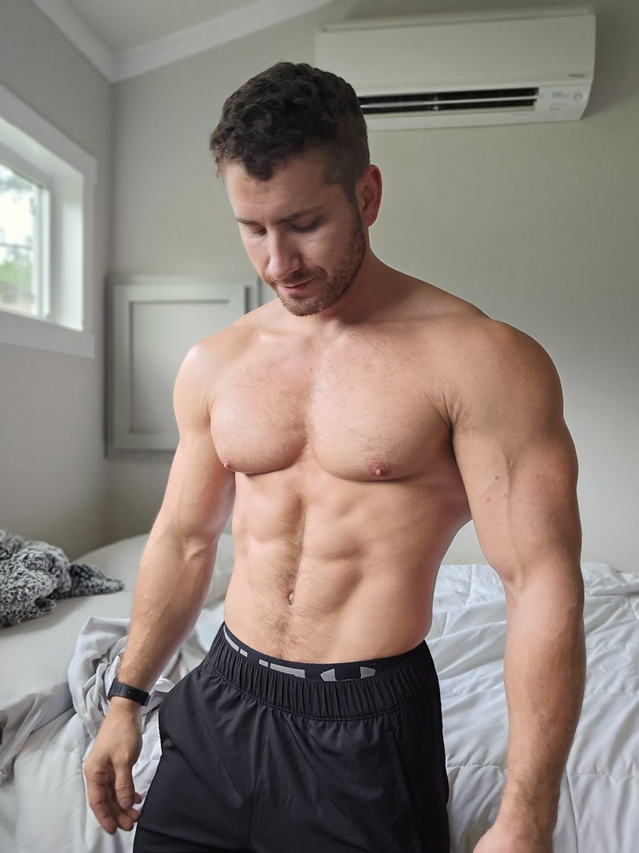 DerrickHenryFit tweet media