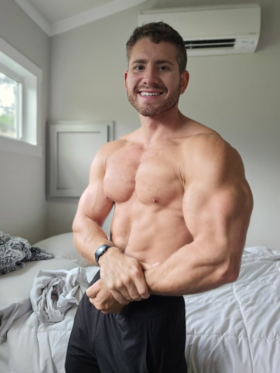 DerrickHenryFit tweet media