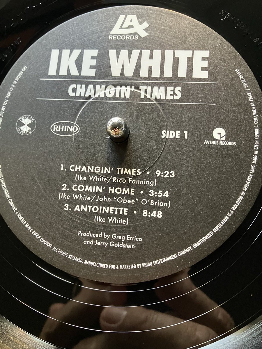 本日の開店作業中のBGMは IKE WHITE / Changin' Times です 予備知識