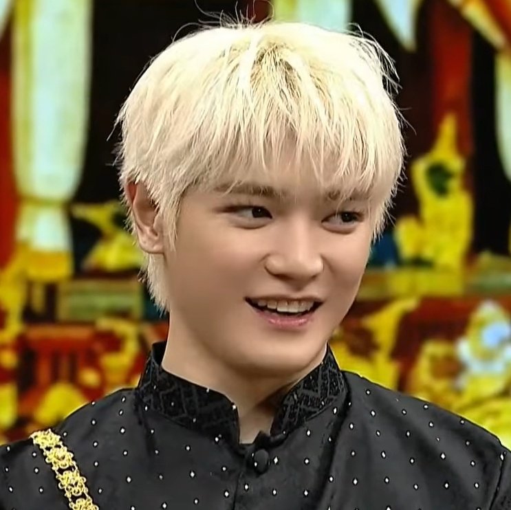 taeyong pics tweet media