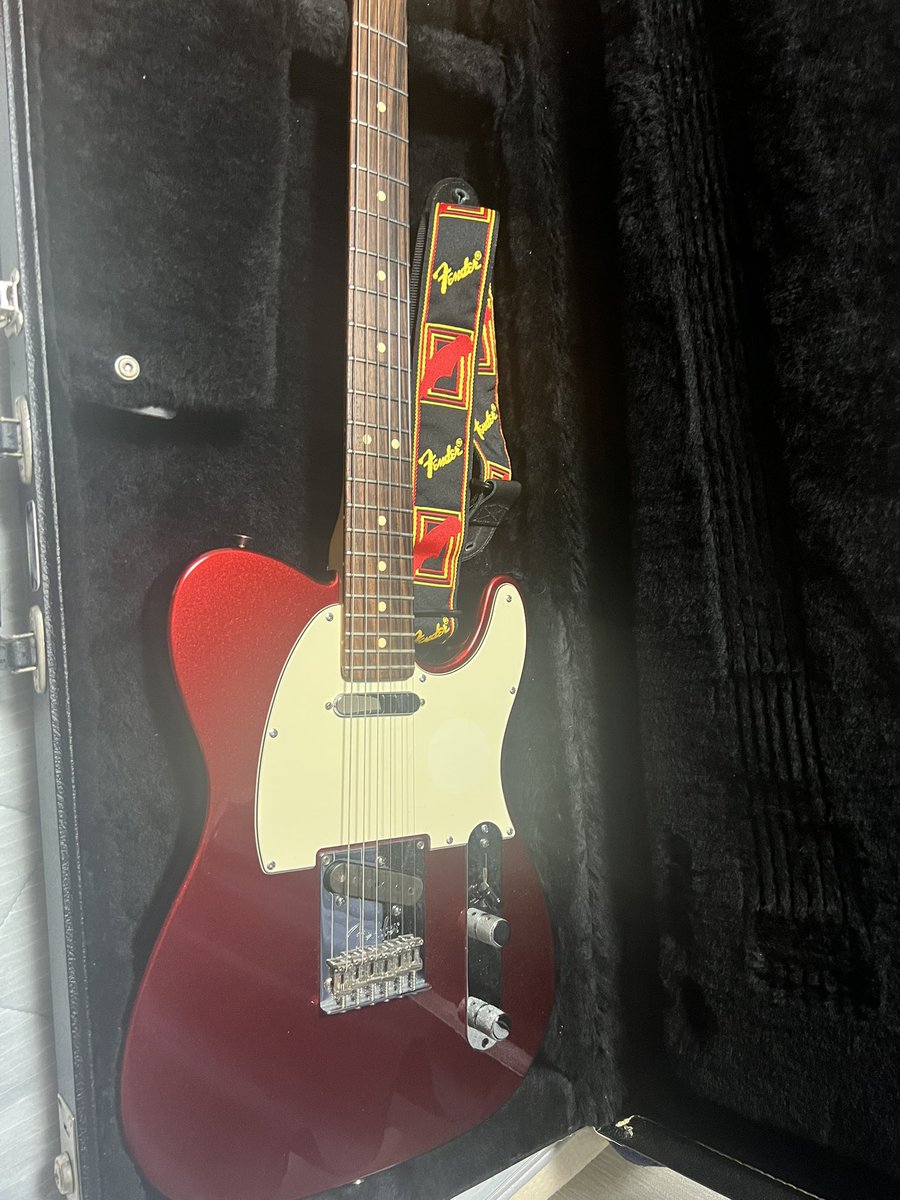 abc_polyphia's tweet photo. @YellowTeleBoy45 一昨日届いた念願のusa https://t.co/AEQ27kRsls