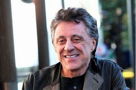 11musiclover11's tweet image. Aniversariante ilustre do dia: Frankie Valli
Four Seasons
The  wonder who?
92 anos
🎤🎼
#Frankievalli
#Fourseasons
#BornOnThisDay
#taldiacomohoy
#誕生日おめでとう