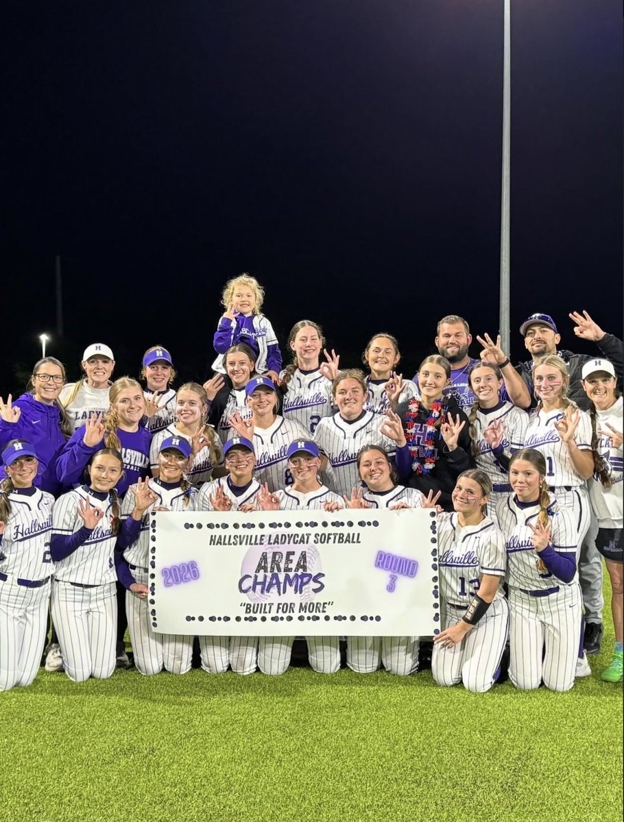 MillerGoswick27's tweet photo. ROUND 3 BOUND!!!
What a series for my teammates and I! We came out with 2 big wins for the series sweep! The job isn’t done yet!
Game 1- 10-1
1-2 with a single
Game 2- 10-2
4-4 with a double and 3 Home runs
#AO1 #Round3Bound @UNITED_18U https://t.co/bMxdBCnge6