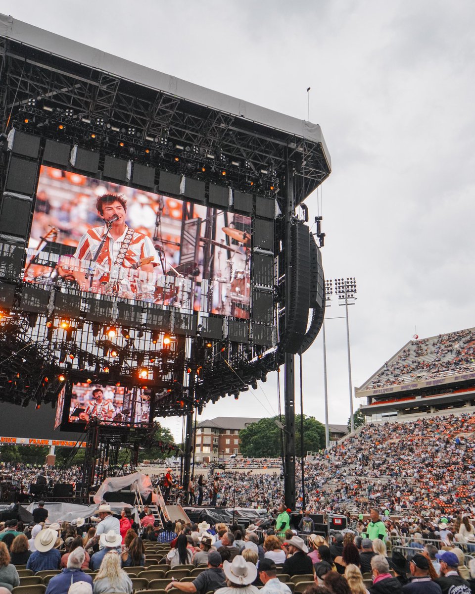 George Strait tweet media