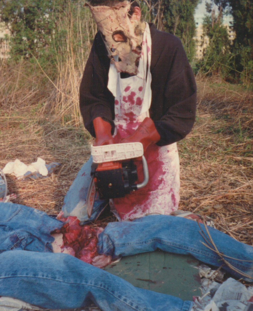 Melted_Films's tweet photo. Das Wiener Kettensägenmassaker (1993)
Martin Nechvatal https://t.co/UBcKmDBz18