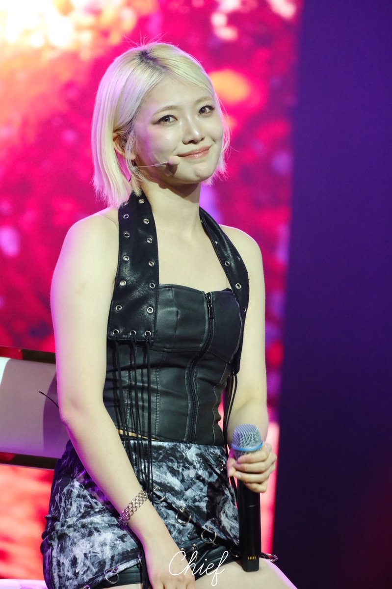 20260502 Toronto Onda

#EVERGLOW #에버글로우
#ONDA #온다