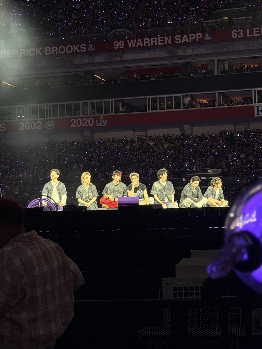 BTSTrendSongs's tweet image. .#BTS surprises songs for El Paso, Texas: 

— ‘ON’
— ‘OUTRO: WINGS’