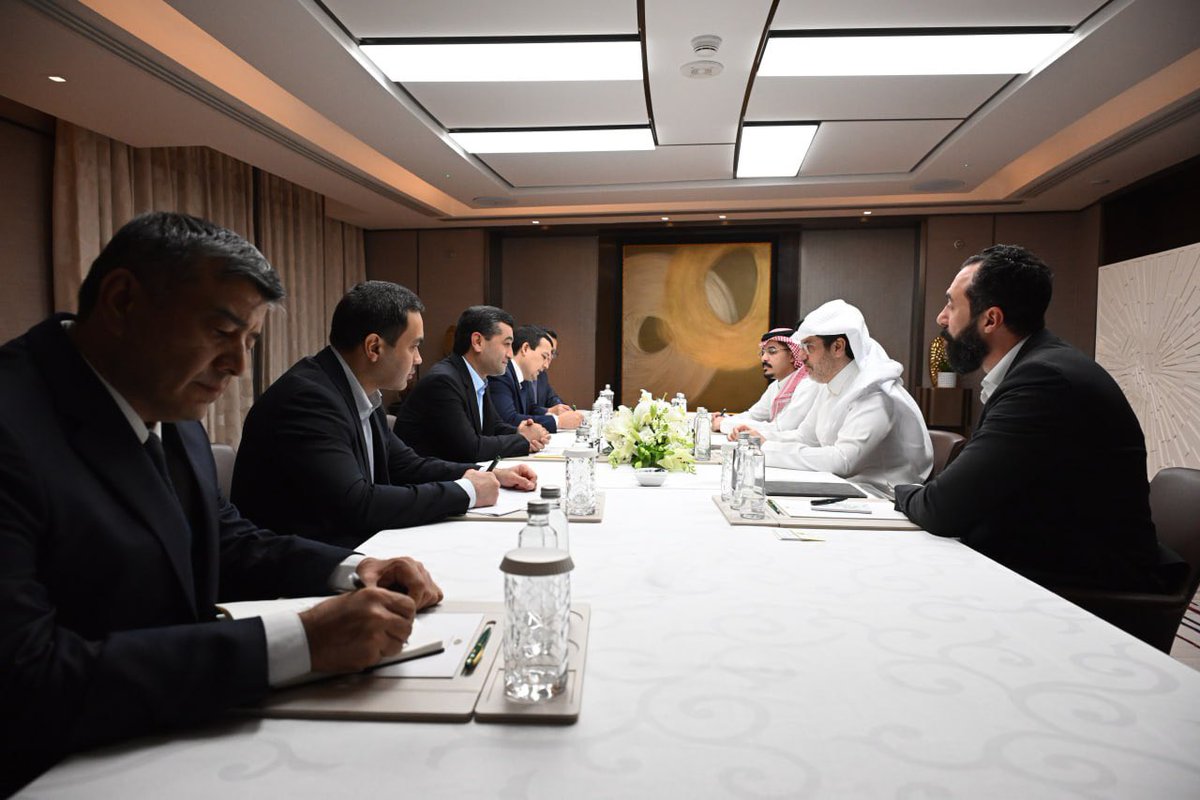 FM_Saidov's tweet photo. Pleased to meet with Mr. @yaserob, CEO of @SudairPharma, during our visit to the Kingdom of Saudi Arabia.

Discussed opportunities for cooperation in the pharmaceutical sector and localization of production.

Invited the company to explore the opportunities of Uzbekistan’s market and to participate in the upcoming 5th Tashkent International Investment Forum.

Look forward to achieving mutually beneficial outcomes.

***

Saudiya Arabistoni Podshohligiga tashrifimiz doirasida “Sudair Pharma” kompaniyasi bosh direktori Yasser Ibrohim al-Ubayda janoblari bilan uchrashishdan mamnunmiz.

Muloqotimiz davomida farmatsevtika sohasida hamkorlik imkoniyatlari va ishlab chiqarishni mahalliylashtirish masalalarini muhokama qildik.

Kompaniyani Oʻzbekiston bozori imkoniyatlarini oʻrganishga va yaqinda boʻlib oʻtadigan V Toshkent xalqaro investitsiya forumiga taklif etdik.

Oʻzaro manfaatli natijalarga erishishga ishonamiz.