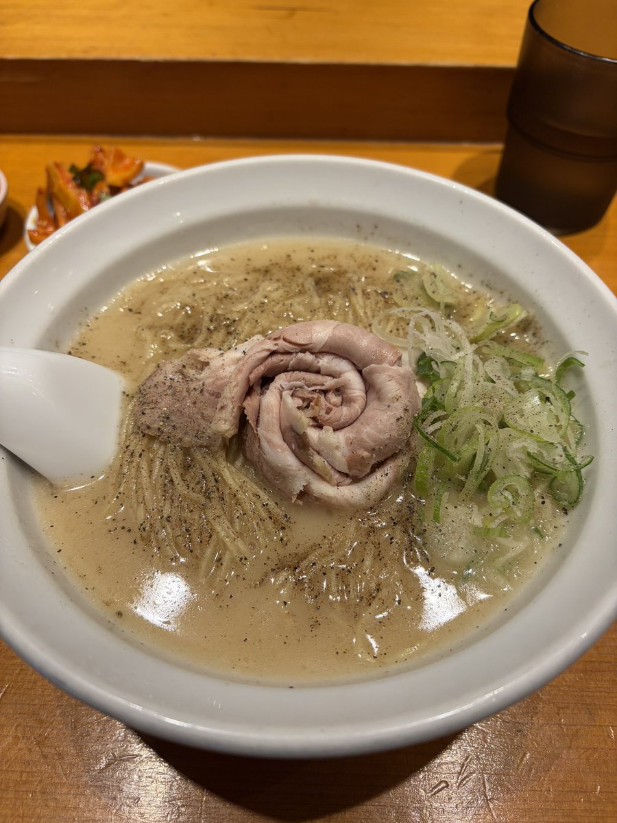 の tweet media