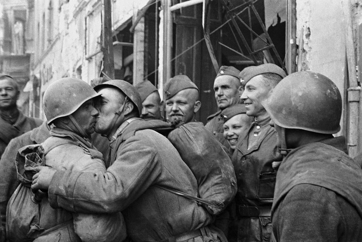 Voices of WW2 tweet media