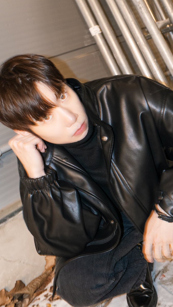 빛이나는☆우현 tweet media