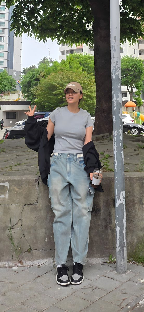 ForeverTwiceOT9's tweet image. Jeongyeon BBL update.

FULL SCREEN WALLPAPERS.

Go to my Google drive and download 80000 HD Twice photos for free.

#TWICE #트와이스 #ONCE #원스 #OT9
#정연 #ジョンヨン #定延 #JEONGYEON