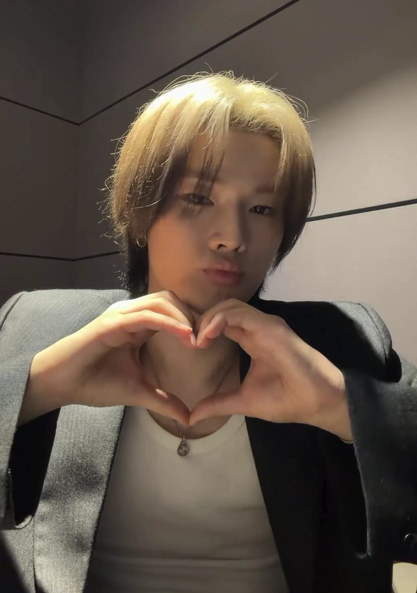 옴 tweet media