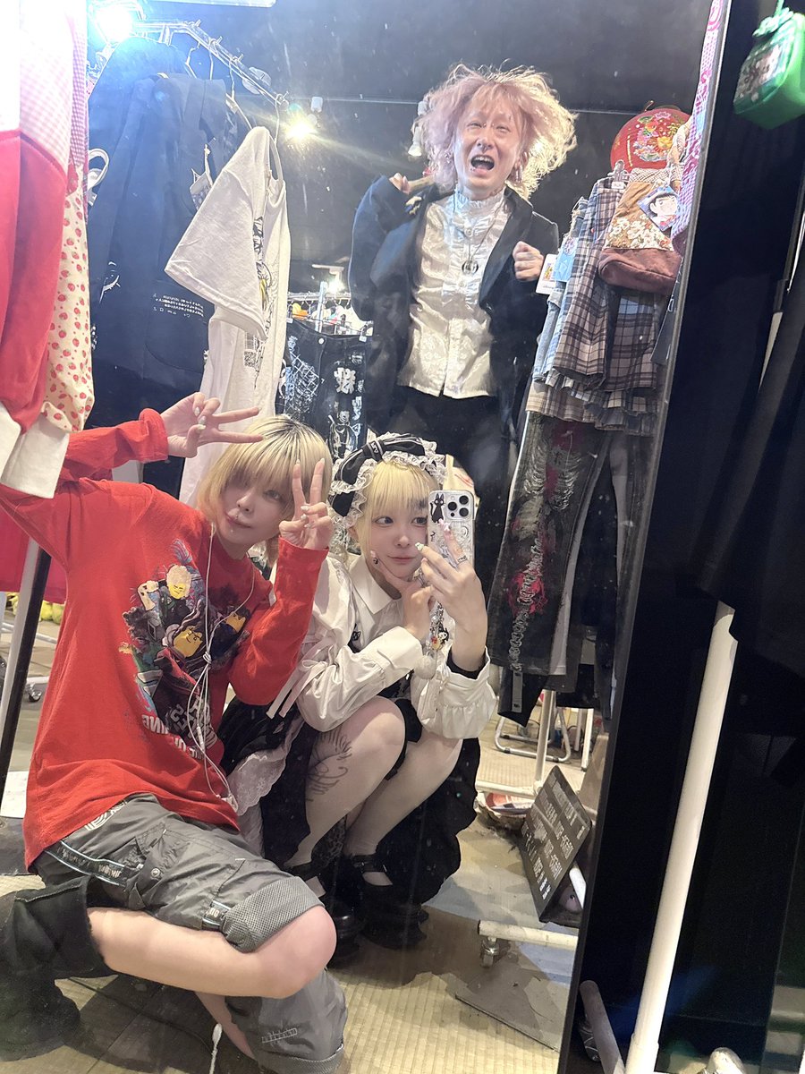 雀蜂　大阪アメ村 tweet media