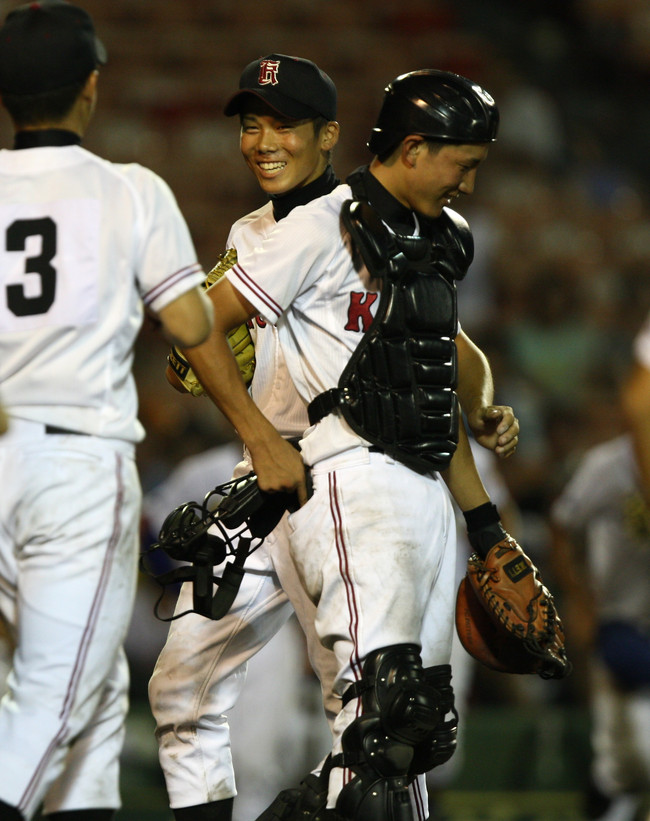 今日はオレンジシャツで練習に臨む小林誠司選手、松本剛選手！明るい色