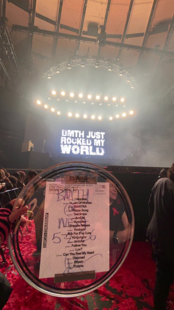 Mandi :3 |-/ tweet media