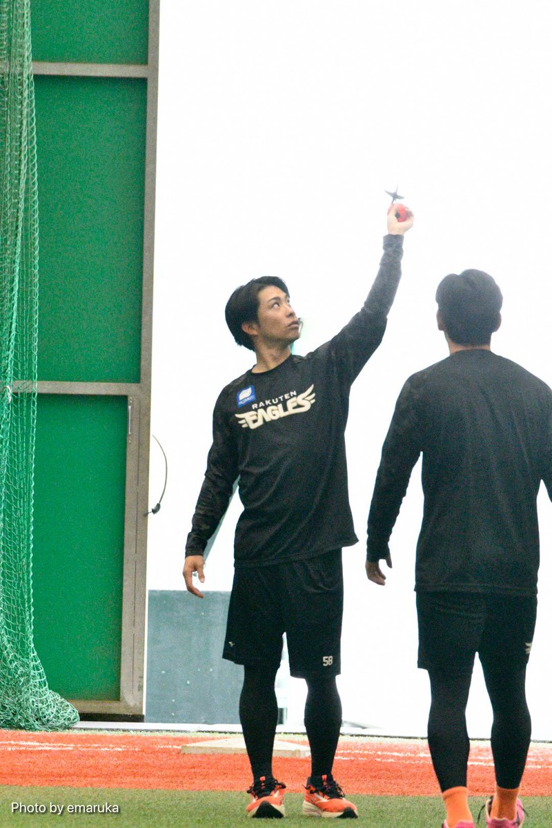 emaruka_eagles's tweet photo. 辛島さん発見 https://t.co/QhE3EsPMs9