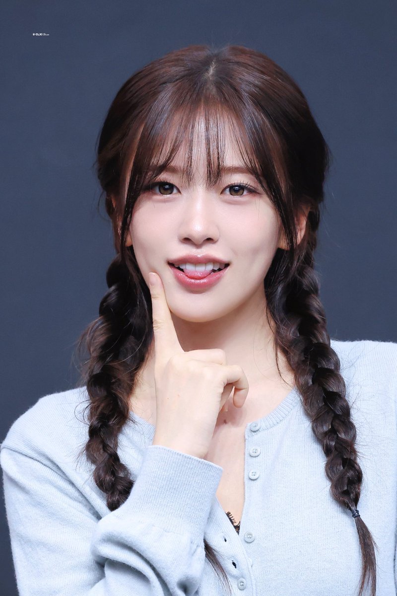 CLXI0901's tweet photo. 260503
#YUJIN #ANYUJIN #안유진 #ユジン #IVE  #아이브 https://t.co/eR0x5weZF9