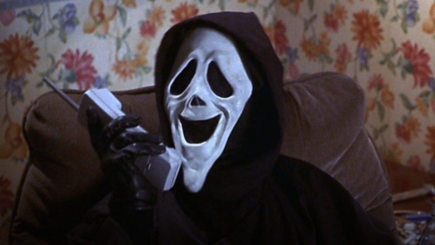 ARMY93INTER's tweet photo. La kim parece a scary movie jajaja  #LaMansionVip https://t.co/Mp43eC2UNn