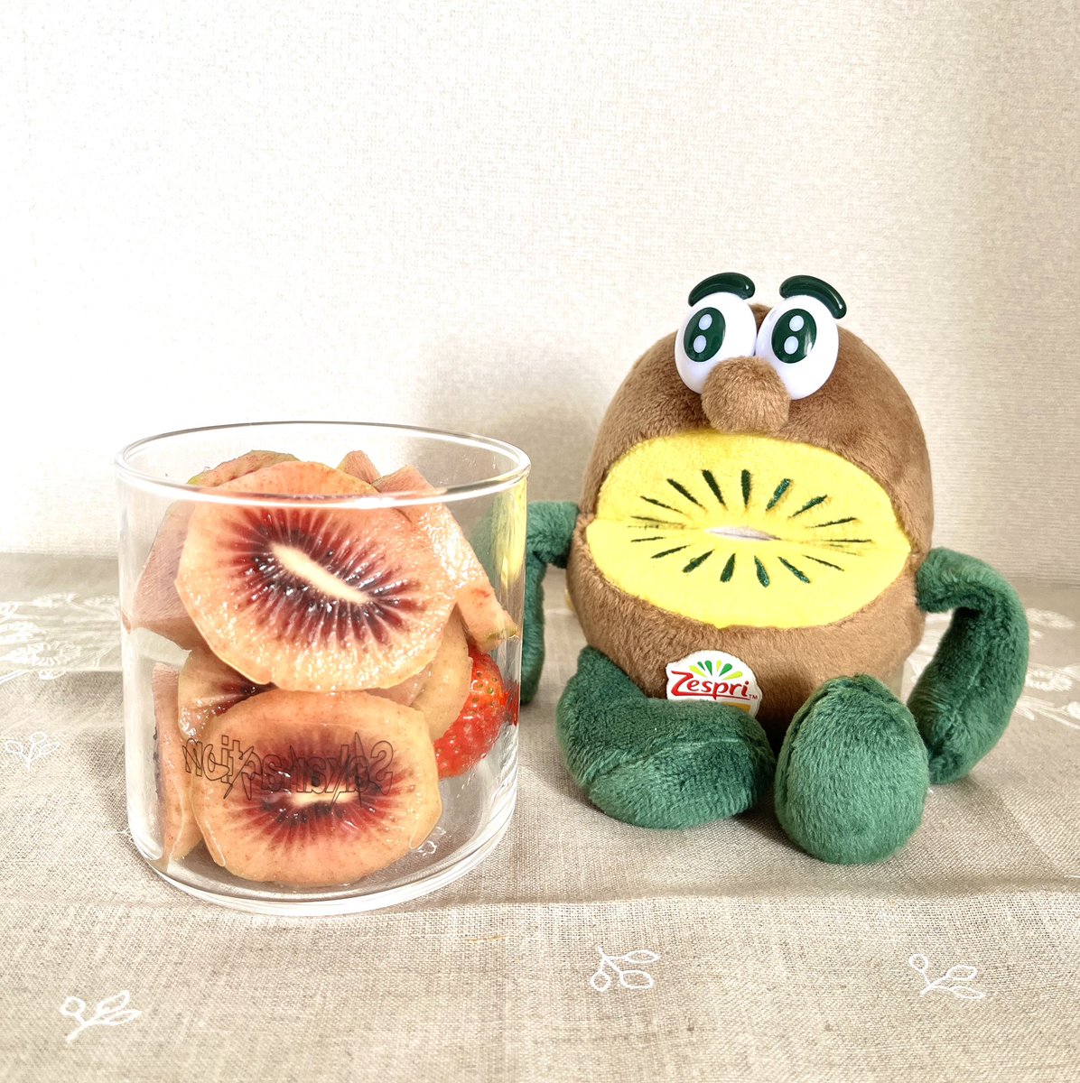 赤い蜜たっぷり な、ゼスプリのルビーレッドキウイを今年もいただき 
