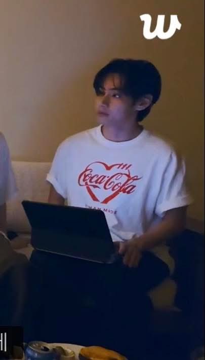 CookySince17🐰💜 tweet media