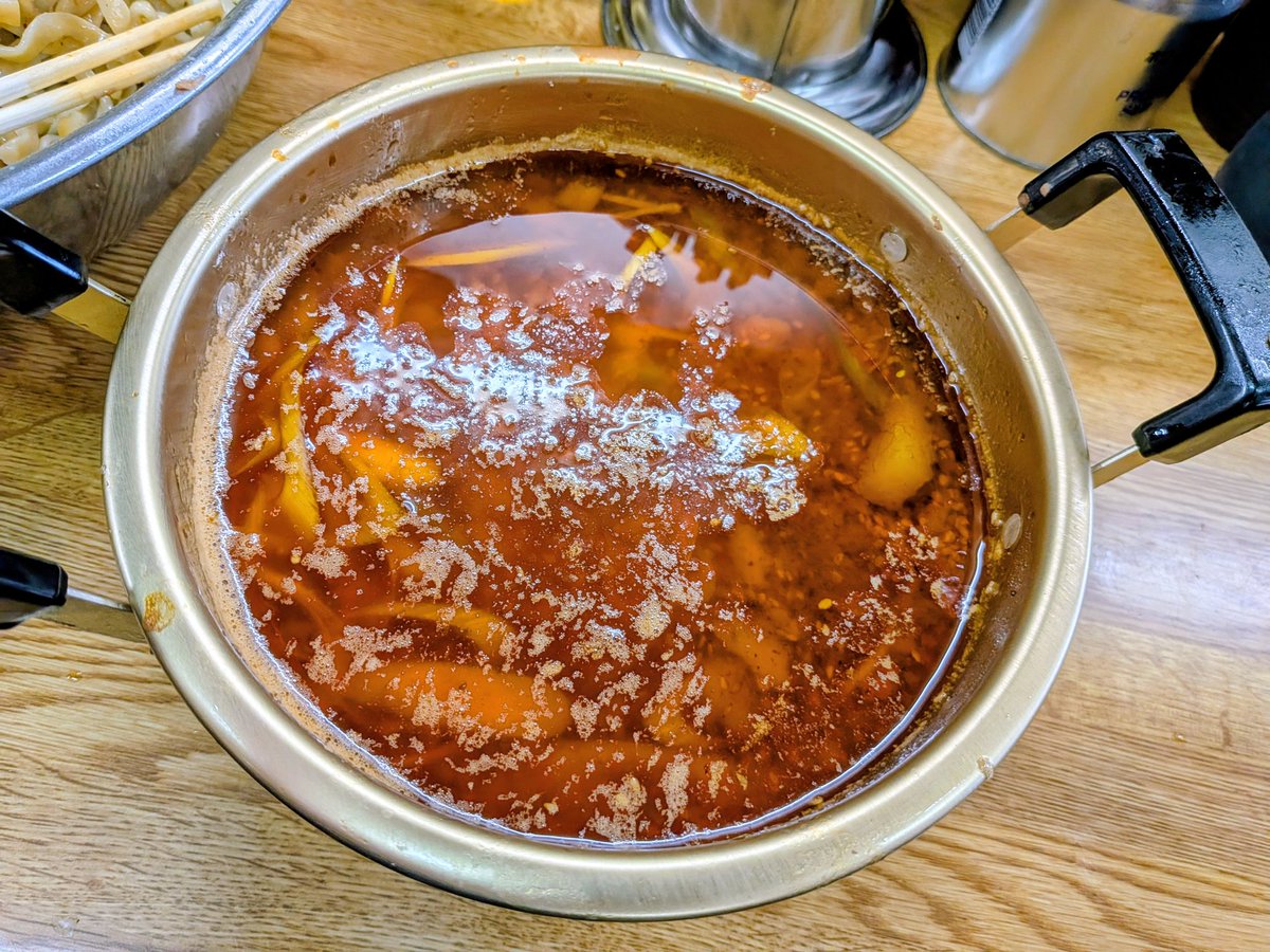 デカ盛りラーメン食べてます(デカさん)🍜 tweet media