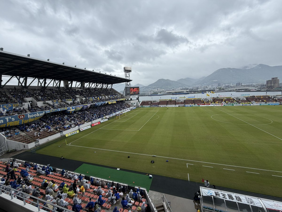 nitan_trinity's tweet photo. 素晴らしいスタジアム🏟️👍

#大分トリニータ #トリニータ #Trinita
#大分サポ北九州遠征 https://t.co/CsdRAGBli6