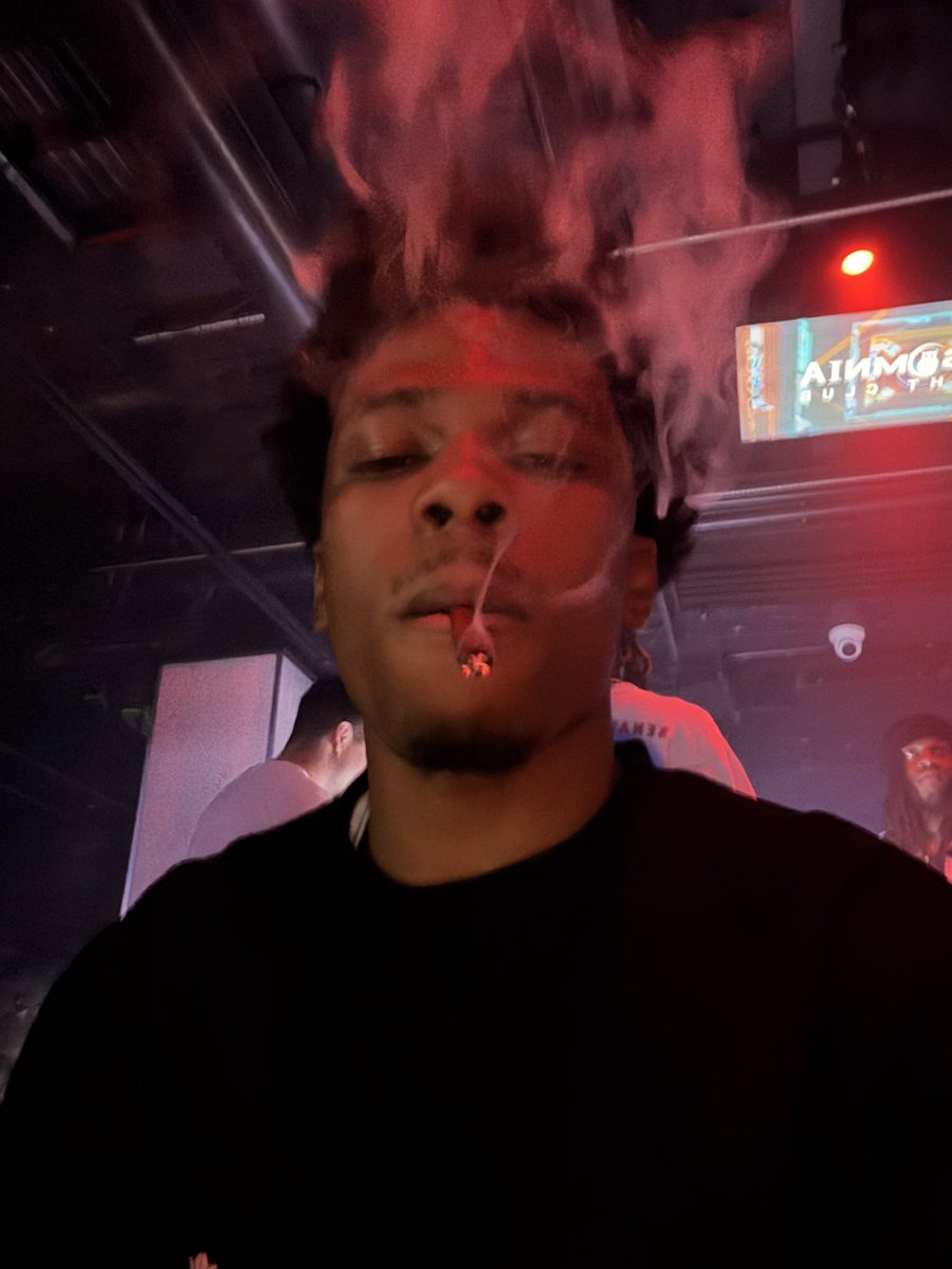 ski tweet media