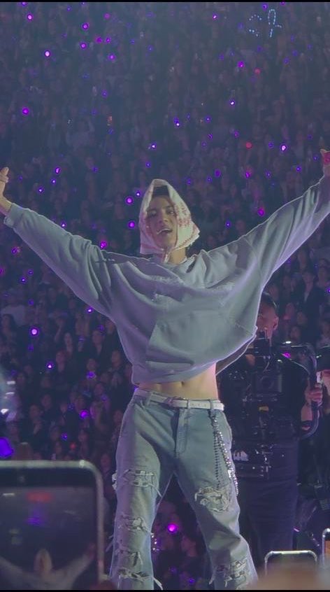 sar⁷ YOONGI CAT 🐈‍⬛ tweet media