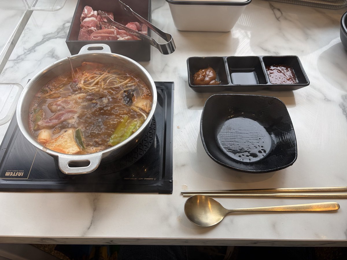 マル(maru) tweet media