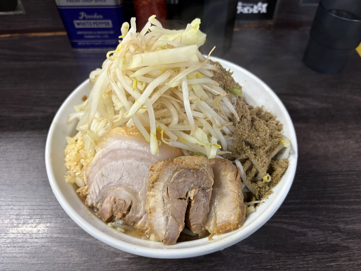 BUTTER__SAN's tweet photo. ラーメンピース
久々にニンニク入れてみたけどやっぱり生姜の方がよかった https://t.co/DrVSGpdse7