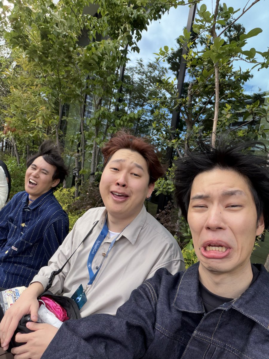 あとばる tweet media