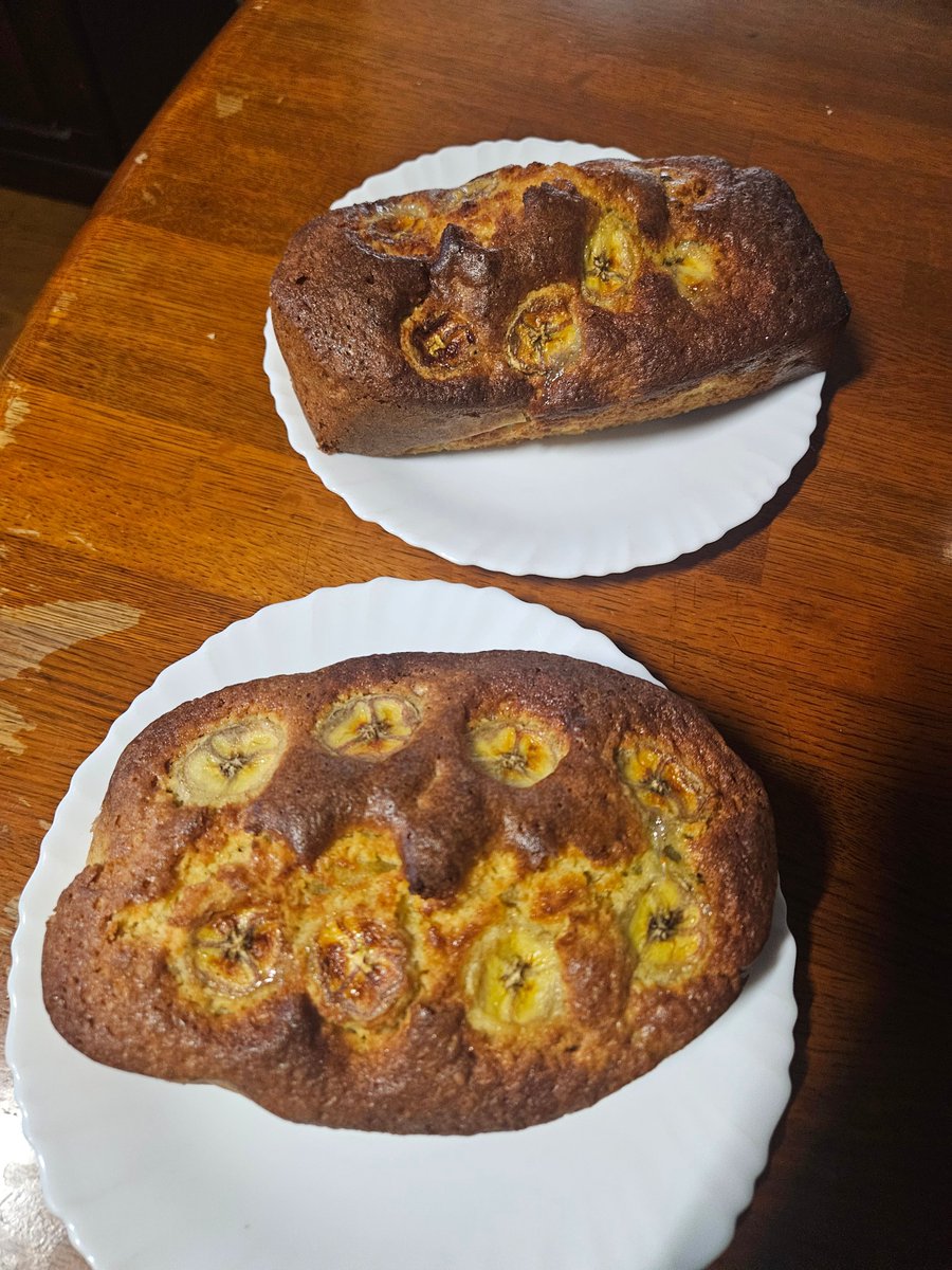 kz_error's tweet photo. バナナケーキ https://t.co/oFfHjihmPj