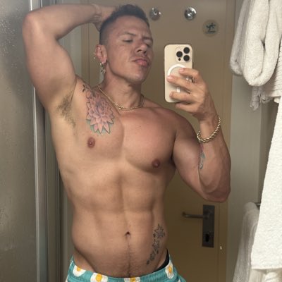 _persa88's tweet photo. #NuevaFotoDePerfil https://t.co/eoBhclp6ft