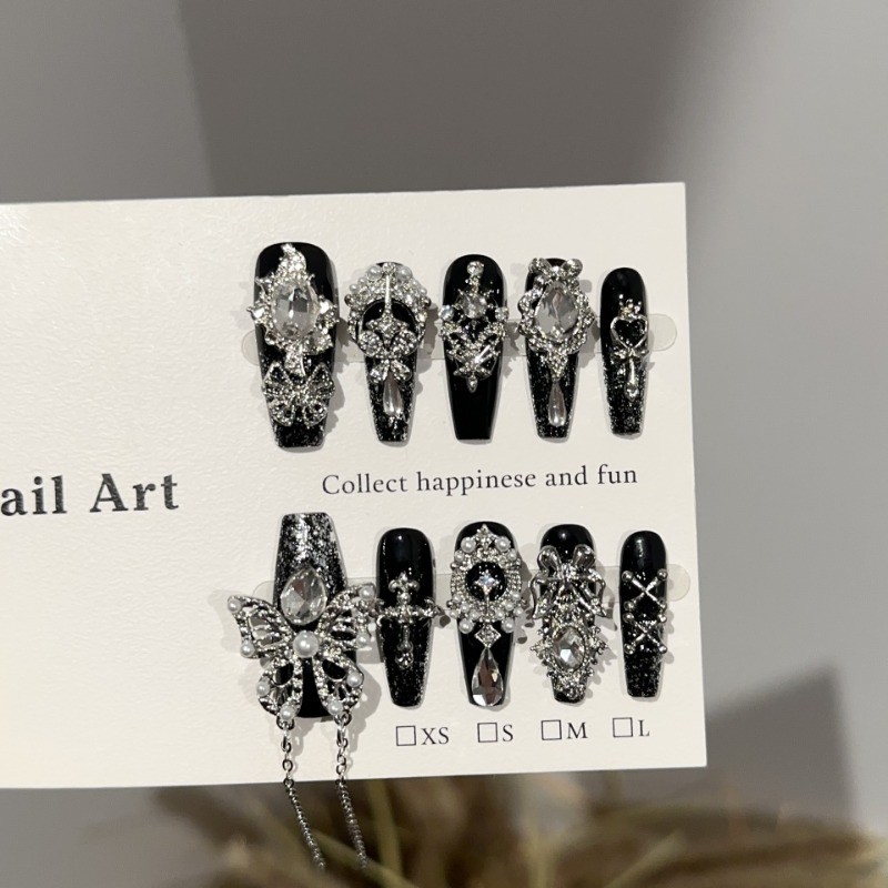 oxm24_'s tweet image. ติดแล้วมือดูแพงเล่นแสงสวยมาก 
ชอบลุคนี้สุดๆ 🖤💎✨
_
_
​#เล็บเจล #ทำเล็บ #NailArt #รีวิวบิวตี้ #เล็บสวยสไตล์เกาหลี