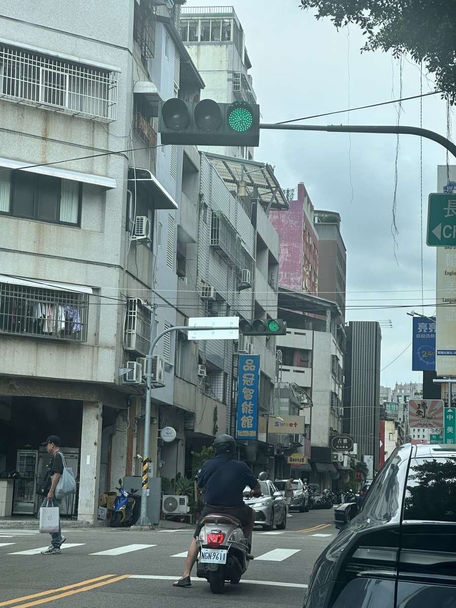 外籍狩獵 tweet media