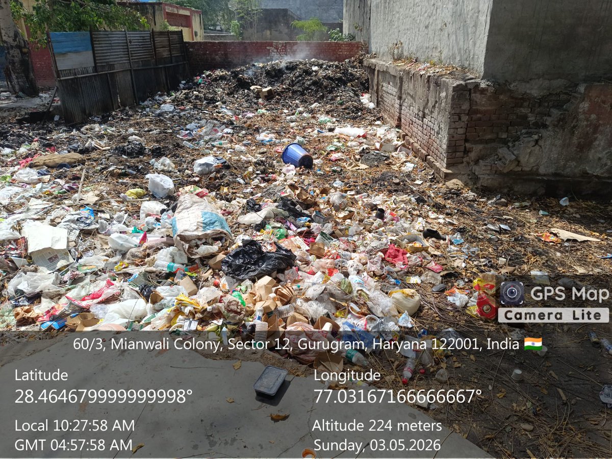 MihikaShahh's tweet image. #Garbage burning &amp;amp; #illegal dumping continues in #Gurugram sector 12 bus stand despite repeated complaints. @MunCorpGurugram @HspcbN @HspcbS stop playing blame-game!  #pollution
Photos via: @Naveen16959726

@DC_Gurugram @cmohry @CPCB_OFFICIAL @CAQM_Official @NayabSainiBJP